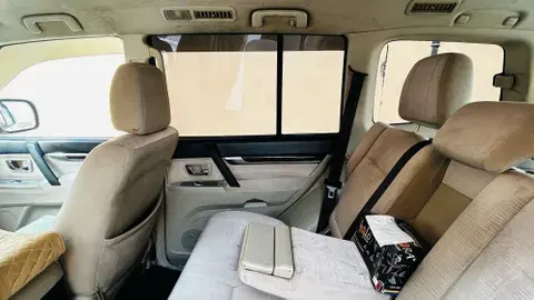 Mitsubishi Pajero 3.5L GLS 5 Door 2010