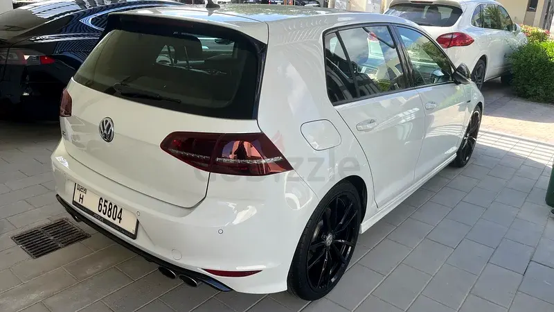 فولكس واجن جولف 2017