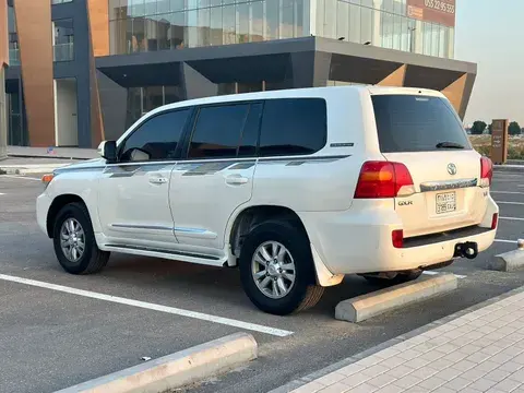 تويوتا لاند كروز 2012