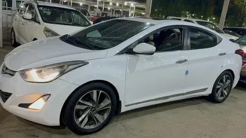 هيونداي إلنترا 2016