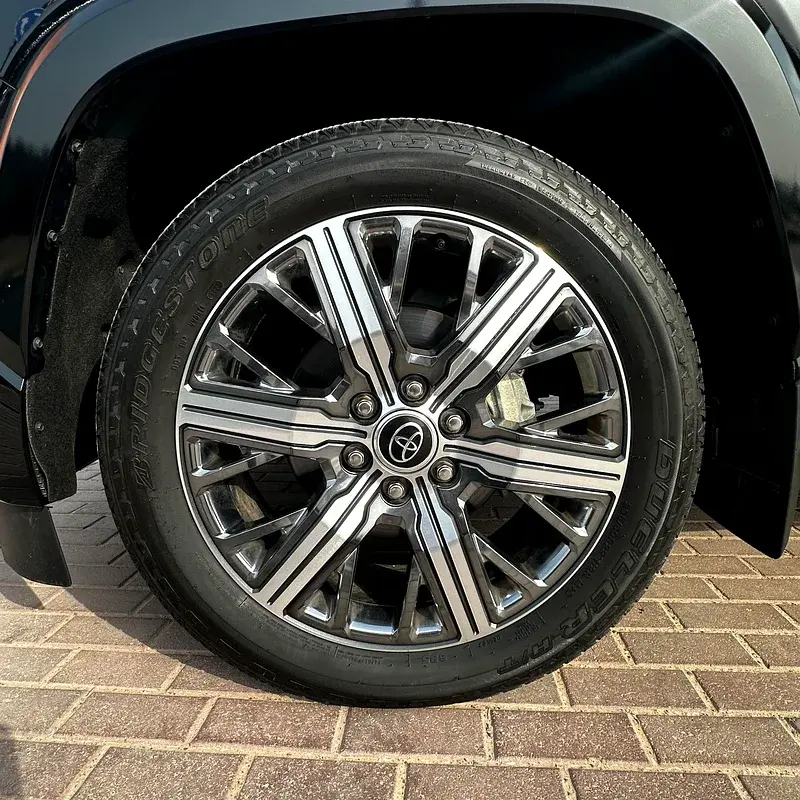 تويوتا سيكويا 2024