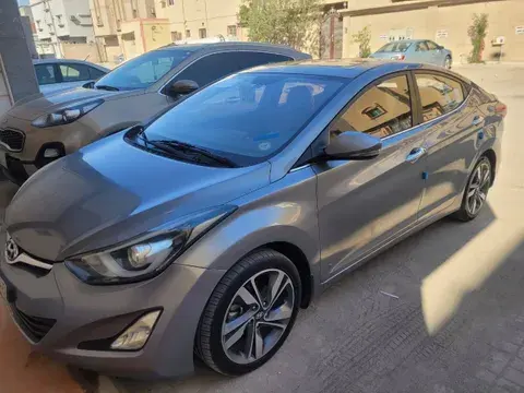 هيونداي إلنترا 2015