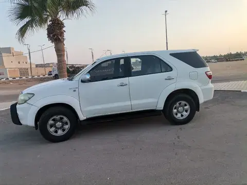 تويوتا فورتشنر 2011