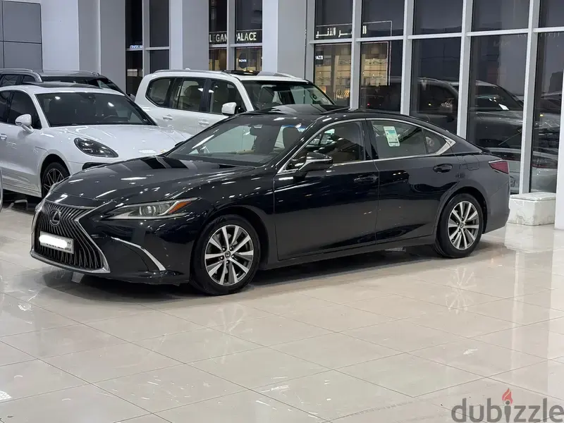 Lexus ES 2020