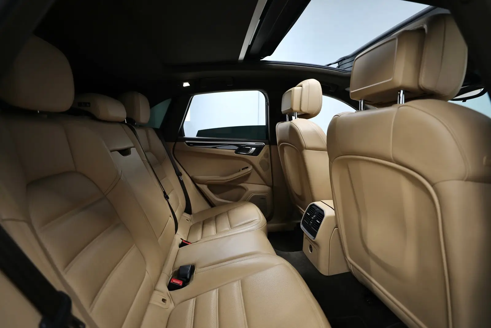 1,750 AED Monthly Installment | GCC | 2 Years Warranty + Free Insurance and Registration