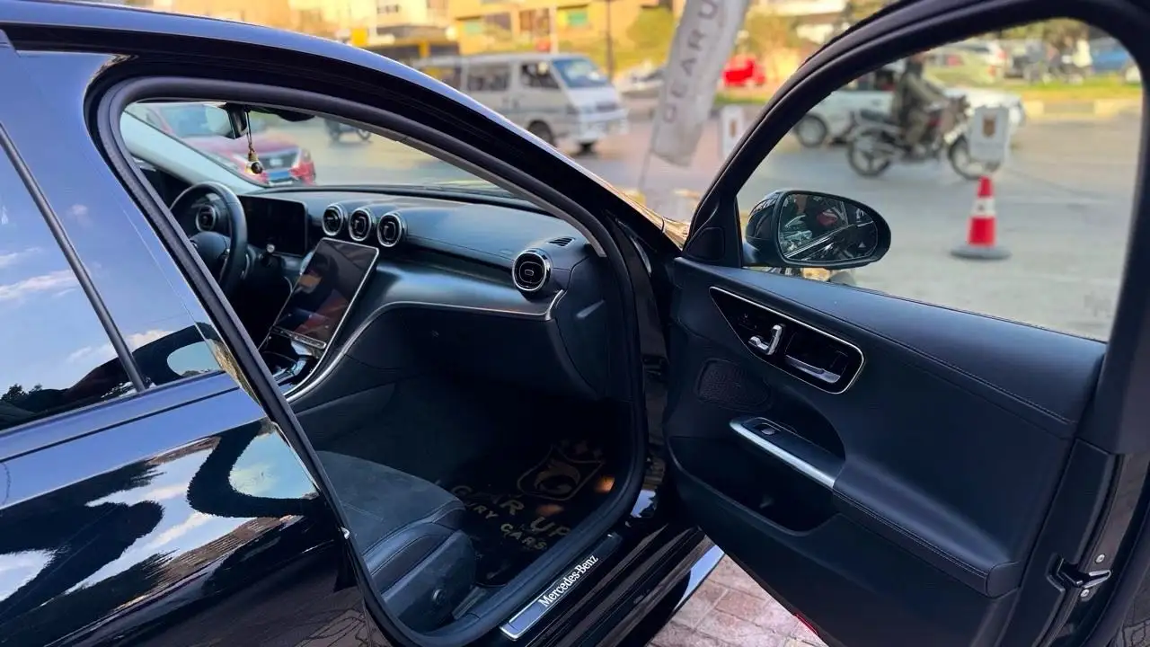 Mercedes Benz C Class 2024