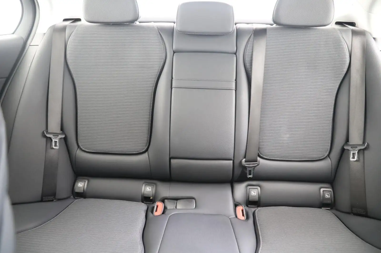 مرسيدس بنز C Class 2022