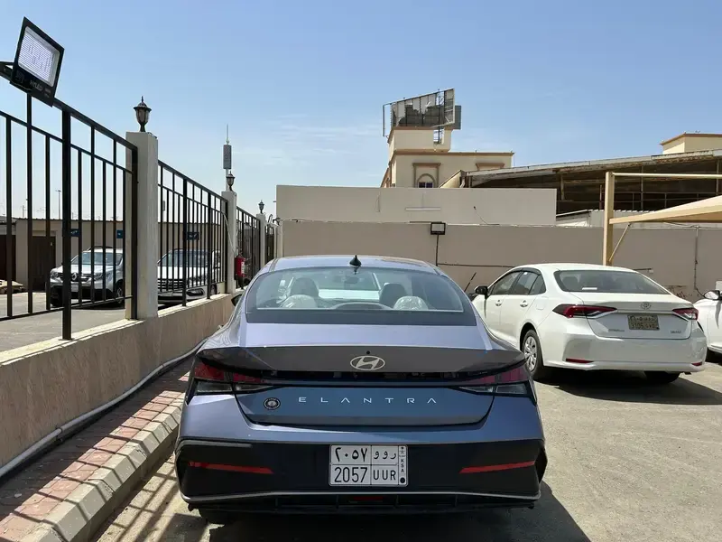 Hyundai Elantra 2025