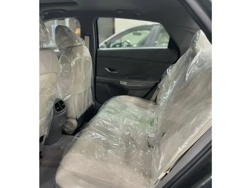 Hyundai Elantra 2025