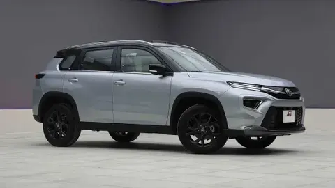 تويوتا Urban Cruiser 2025 الجديد