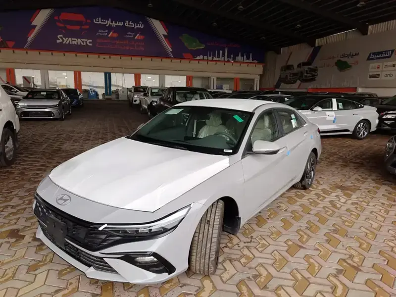 Hyundai Elantra 2025