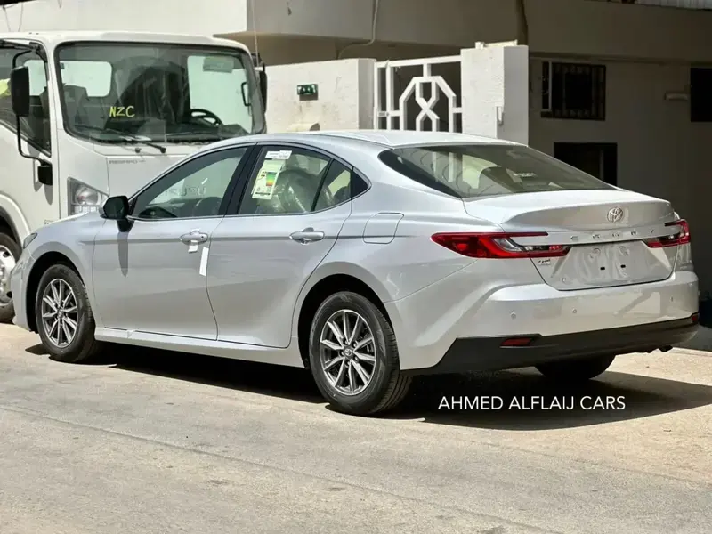 Toyota Camry 2025