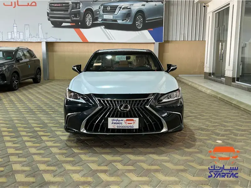 Lexus ES 2024