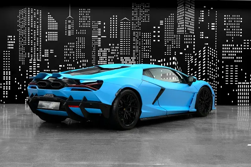 لامبورغيني ريفويلتو 2024