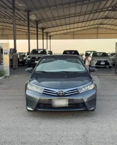 تويوتا كورولا 2015