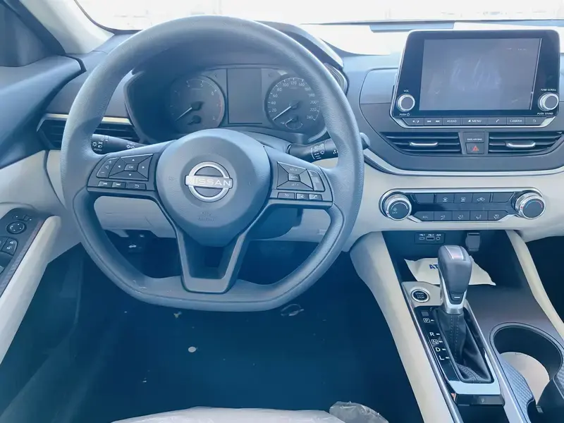 نيسان التيما 2024 استاندر