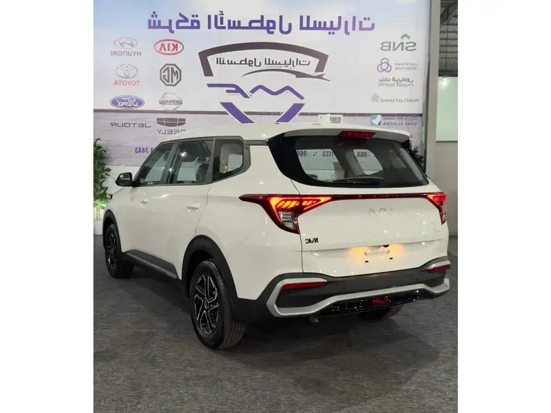 كيا كارينز نص فل GLS موديل 2025