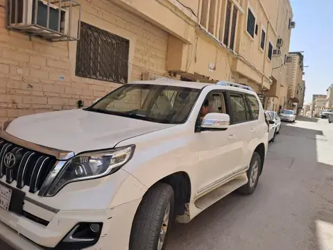 تويوتا لاند كروز 2014