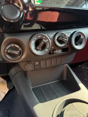 الجديد تويوتا هايلكس 2.4L GL 2 Double Cab DSL M/T 4x4 2025