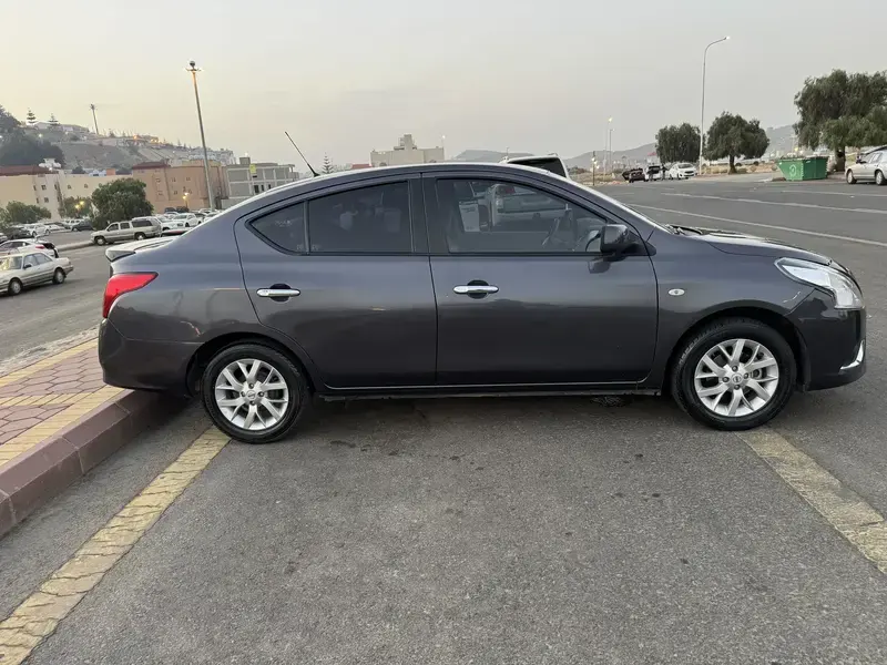 Nissan Sunny 2022