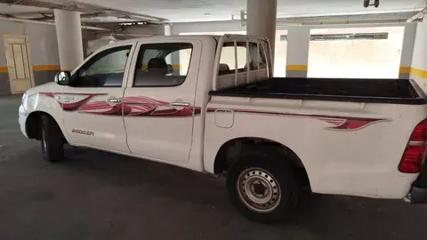 تويوتا هيلوكس 2010