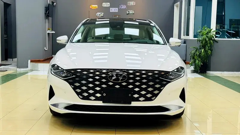 هيونداي أزيرا 2023