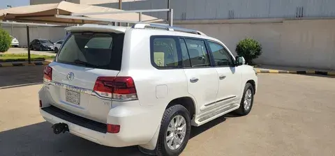 تويوتا لاند كروز 2016