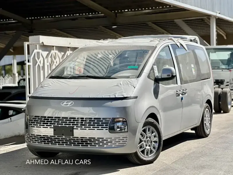 Hyundai Staria 2025
