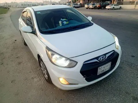 هيونداي أكسينت 2015