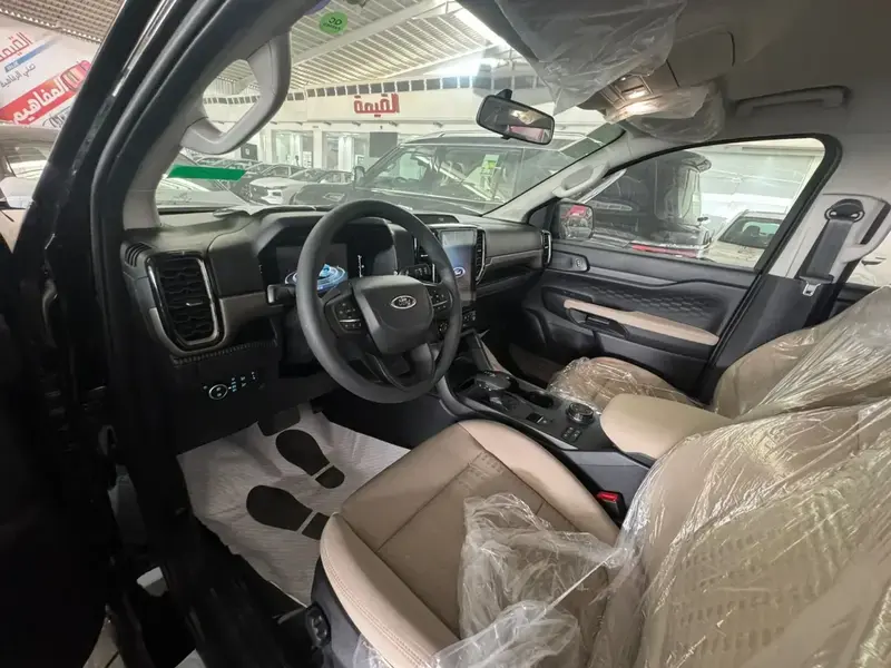Ford EVEREST 2024