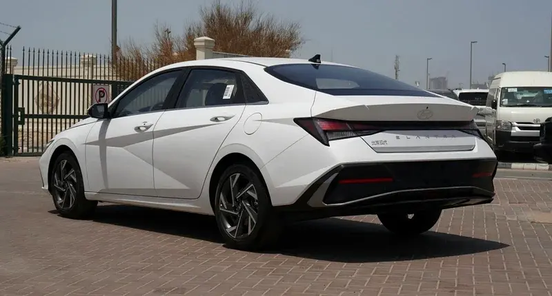 هيونداي إلانترا 2025