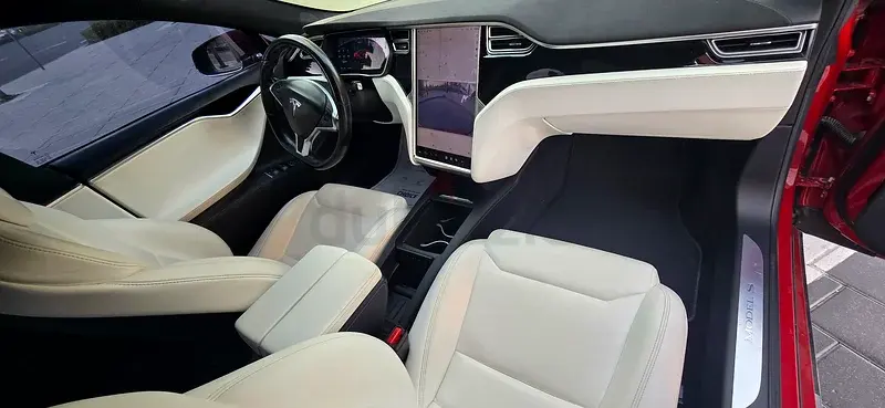 Tesla Model S 2017