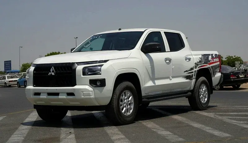 ميتسوبيشي L200 2025