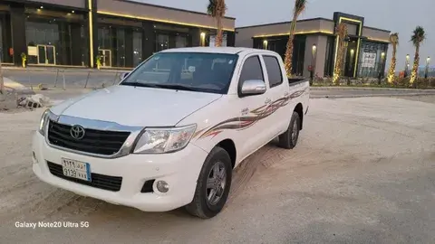 تويوتا هيلوكس 2014