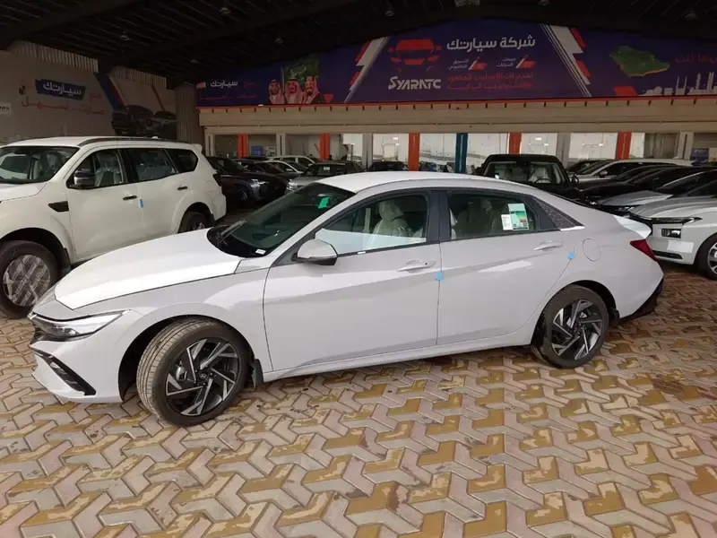 Hyundai Elantra 2025