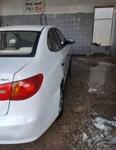 هيونداي إلنترا 2010