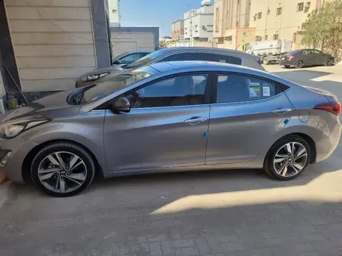 هيونداي إلنترا 2015