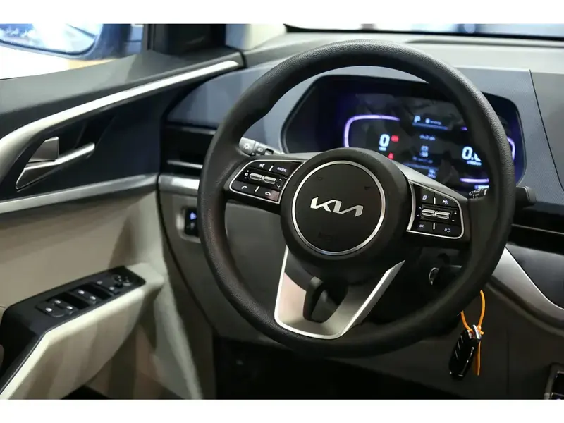 KIA Carens 2025