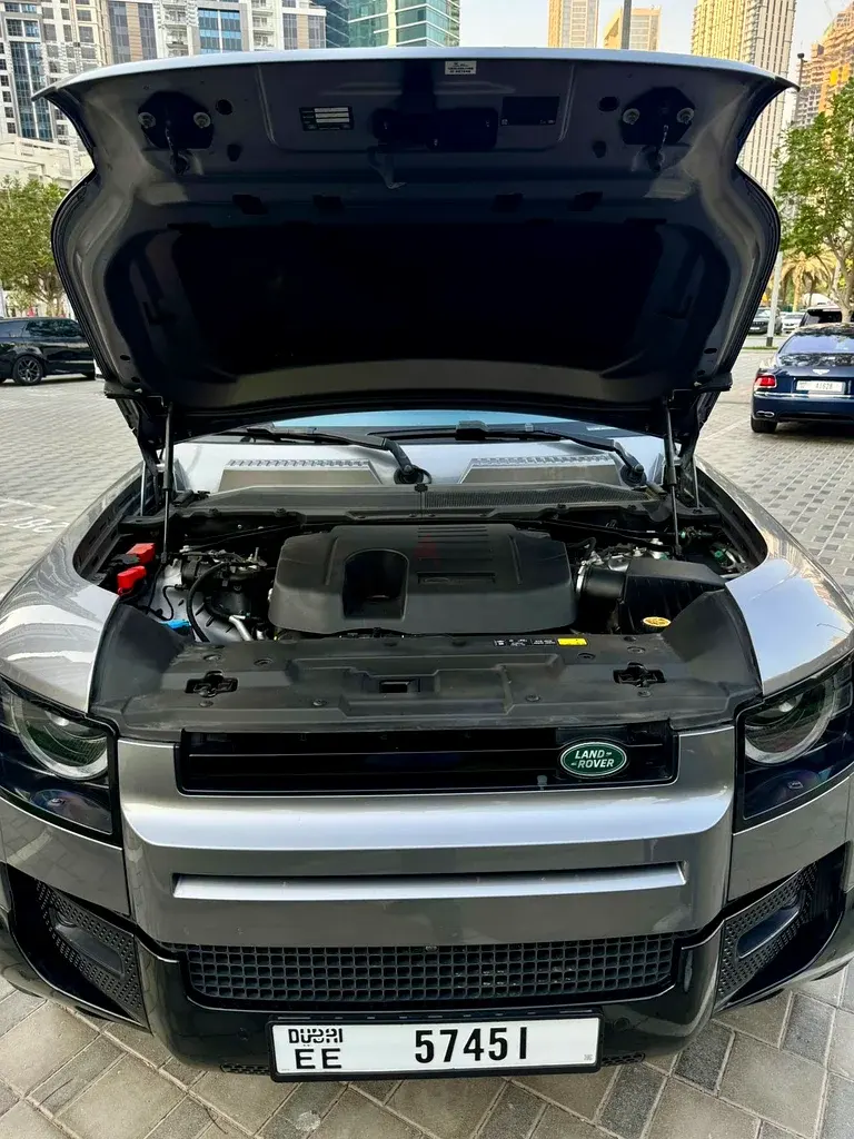 Land Rover Defender 2022