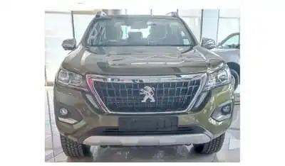 بيجو لاندترك Peugeot Landtrek DC 4X4 Petrol A/T 2.4L