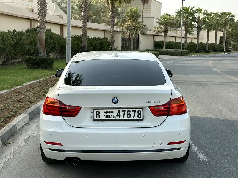 BMW 428i Sport 2015 in excellent condition, used by a lady.