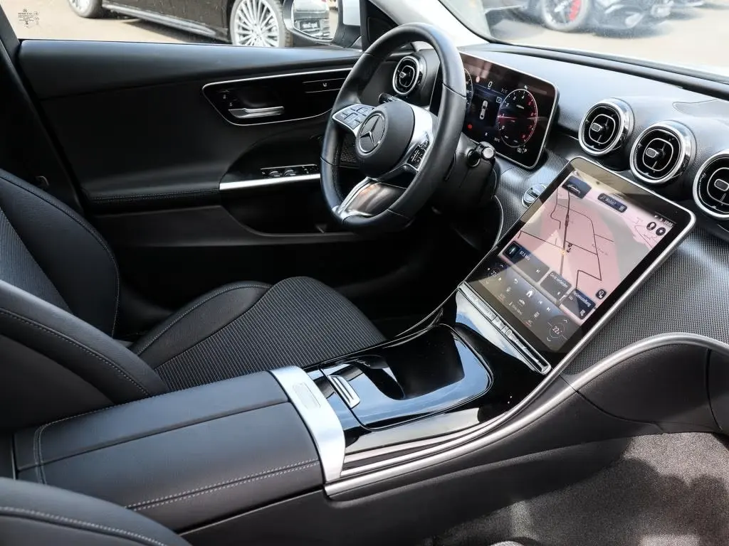 Mercedes Benz C Class 2024