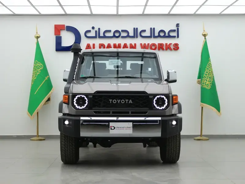 تويوتا لاندكروزر صالون 2024 نص فل