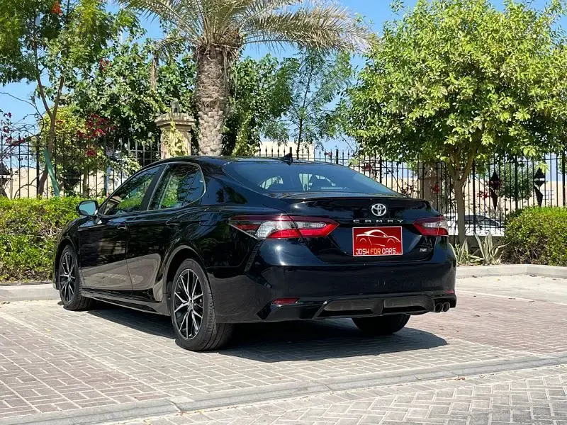 Toyota Camry 2021