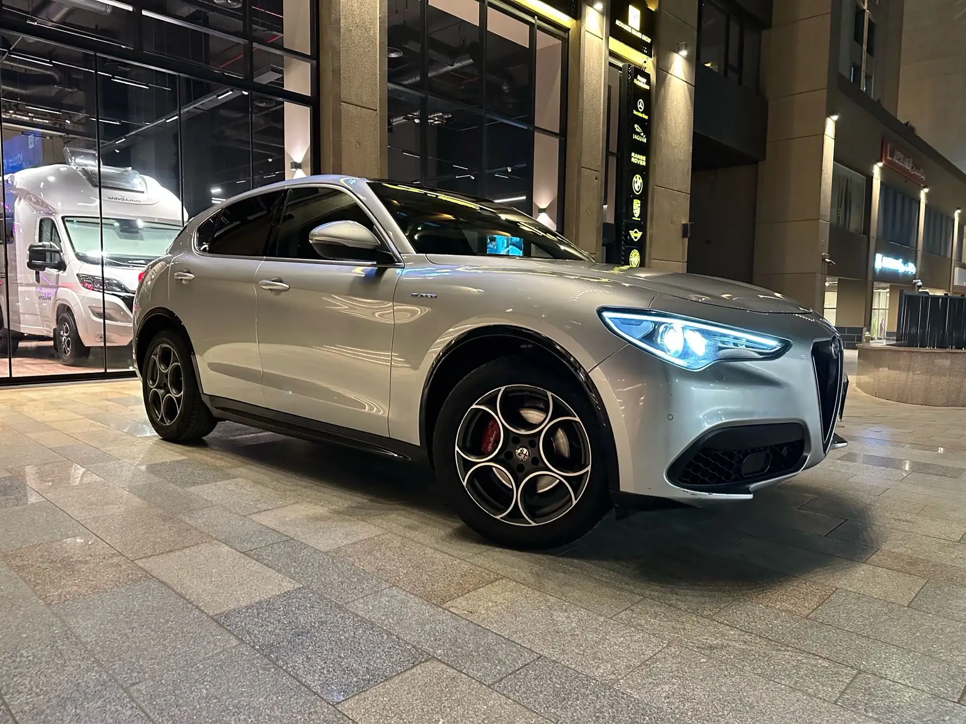 Alfa Romeo Stelvio 2021