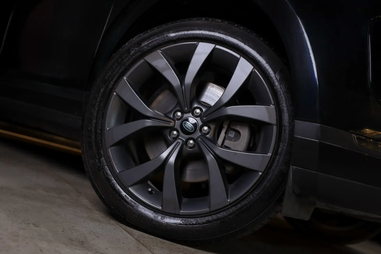 لاند روفر رانج روفر إيفوك 2023