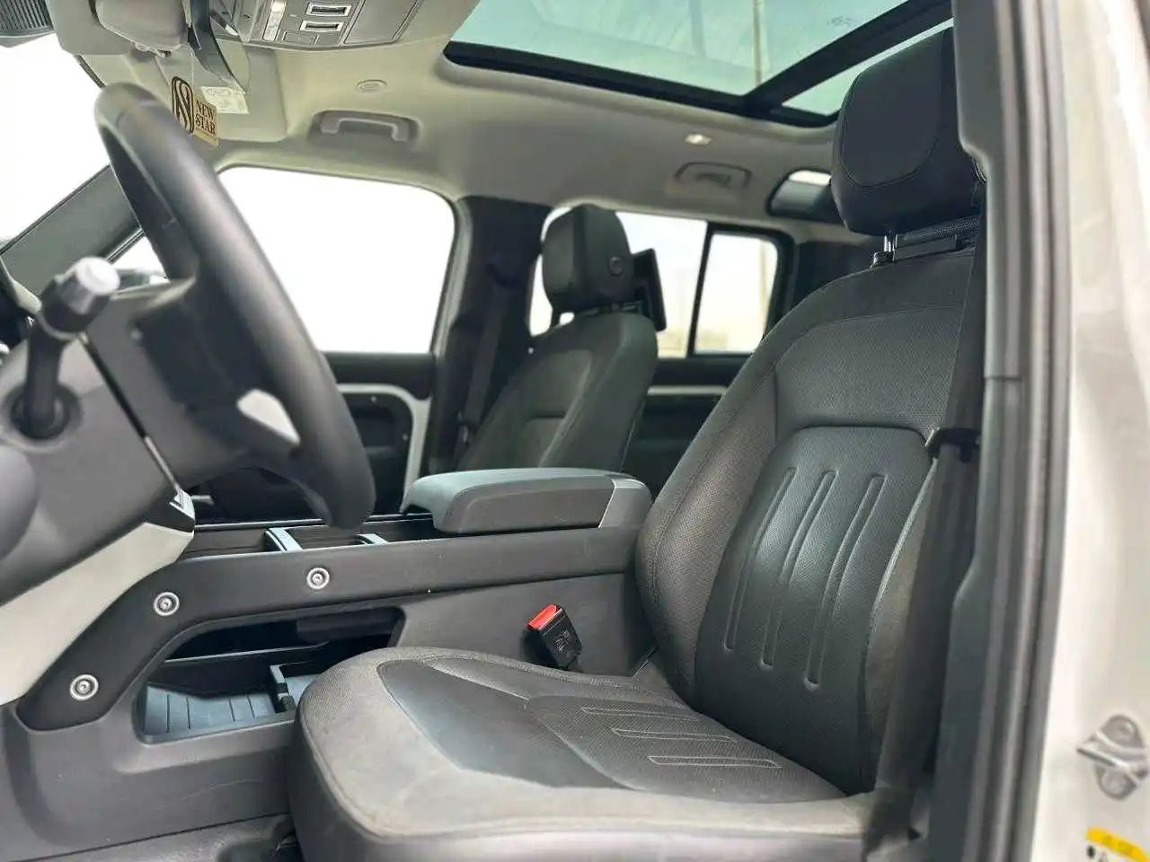 لاند روفر ديفندر 2020