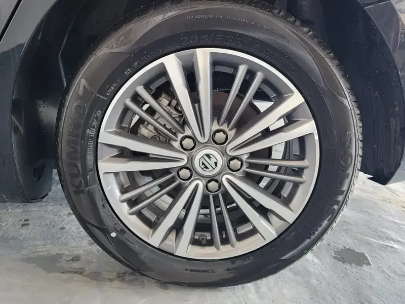 ام جي 5 2024 فل كامل