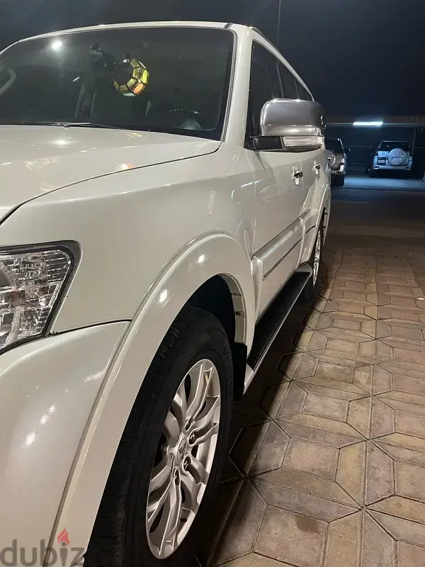 Mitsubishi Pajero 2020