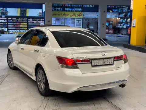 هوندا أكورد 2012
